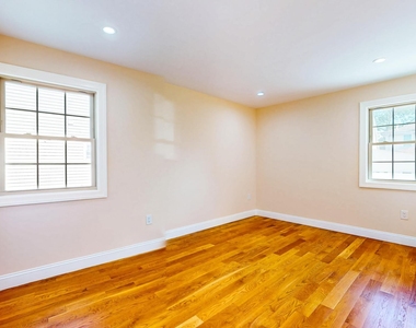 11625 134 St - Photo Thumbnail 9
