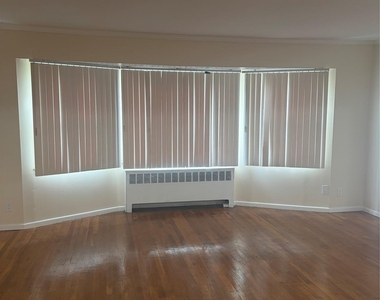 224 E Pennywood Avenue - Photo Thumbnail 1