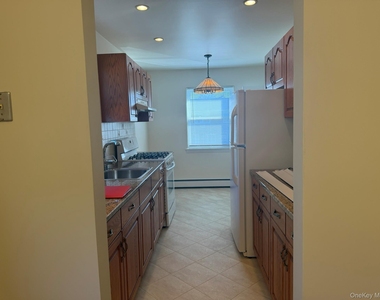 144-47 28th Avenue - Photo Thumbnail 8