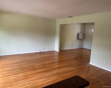 86 Hill Drive - Photo Thumbnail 2