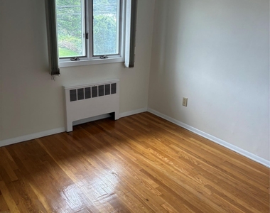 86 Hill Drive - Photo Thumbnail 6
