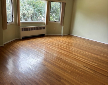 86 Hill Drive - Photo Thumbnail 3