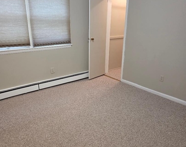 255-24 147 Drive Drive - Photo Thumbnail 2