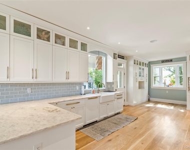 5 Washington Avenue - Photo Thumbnail 11