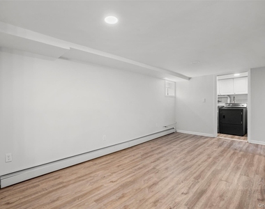 81 Chestnut Avenue - Photo Thumbnail 20