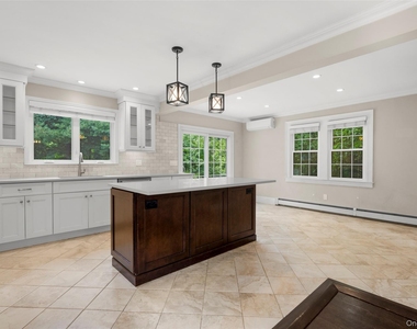 81 Chestnut Avenue - Photo Thumbnail 8