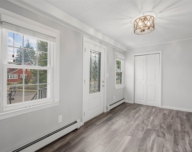 81 Chestnut Avenue - Photo Thumbnail 2