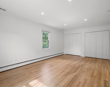 81 Chestnut Avenue - Photo Thumbnail 13