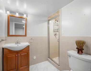 81 Chestnut Avenue - Photo Thumbnail 22