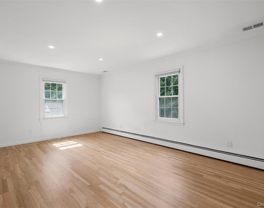 81 Chestnut Avenue - Photo Thumbnail 15
