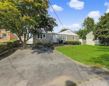 28 Roundhill Drive - Photo Thumbnail 1