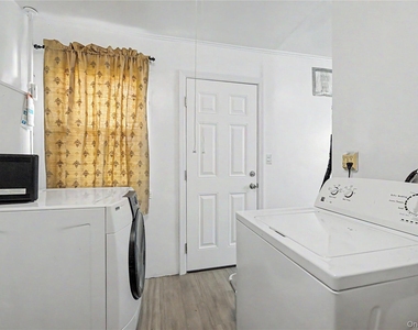 28 Roundhill Drive - Photo Thumbnail 8