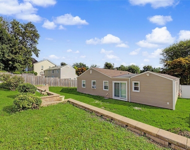 28 Roundhill Drive - Photo Thumbnail 16