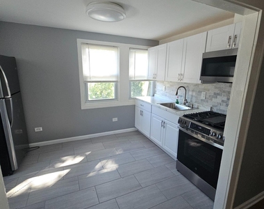 582 Mereline Avenue - Photo Thumbnail 5