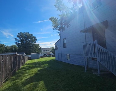 582 Mereline Avenue - Photo Thumbnail 11