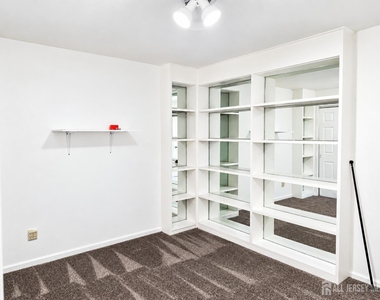 107 Woodbridge Commons Way - Photo Thumbnail 19