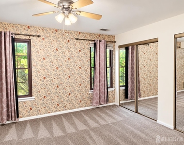 107 Woodbridge Commons Way - Photo Thumbnail 15