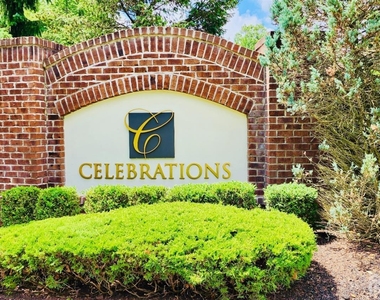 728 Strassle Way - Photo Thumbnail 16