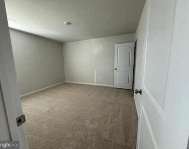280 Anconas Boulevard - Photo Thumbnail 10