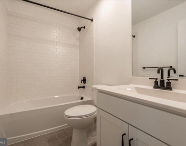 9211 Forkleaf Oak Drive - Photo Thumbnail 21