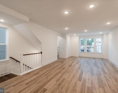 9211 Forkleaf Oak Drive - Photo Thumbnail 12