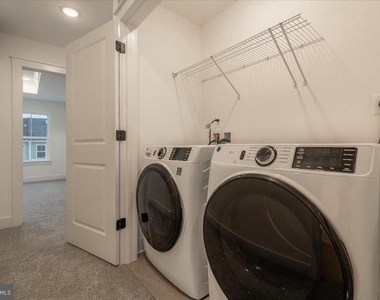 9211 Forkleaf Oak Drive - Photo Thumbnail 22