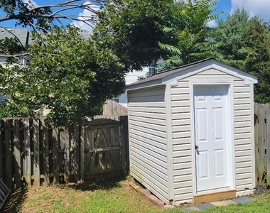 10612 Guilderland Court - Photo Thumbnail 12