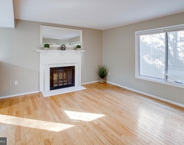 12303 Mulberry Court - Photo Thumbnail 3