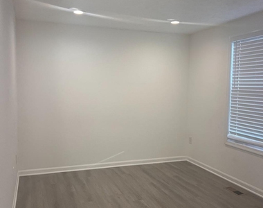 9016 Saint Steven Court - Photo Thumbnail 5