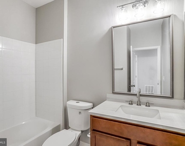 42274 Hampton Woods Terrace - Photo Thumbnail 2