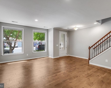 42274 Hampton Woods Terrace - Photo Thumbnail 1