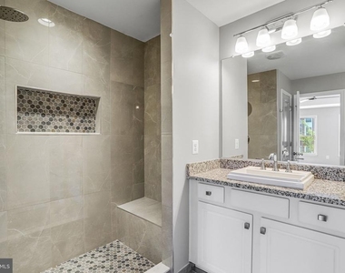 42274 Hampton Woods Terrace - Photo Thumbnail 19