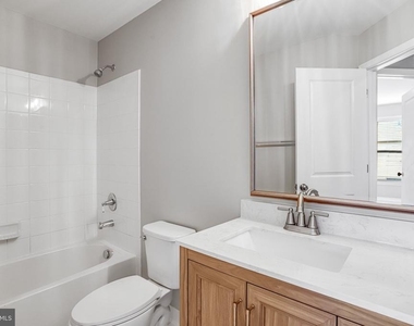 42274 Hampton Woods Terrace - Photo Thumbnail 14