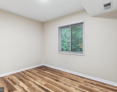 1523 Northgate Square - Photo Thumbnail 11
