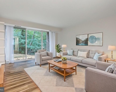 1523 Northgate Square - Photo Thumbnail 2