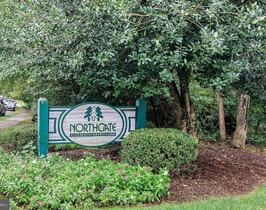 1523 Northgate Square - Photo Thumbnail 32