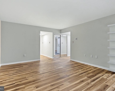1523 Northgate Square - Photo Thumbnail 9