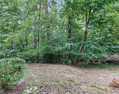 1523 Northgate Square - Photo Thumbnail 30