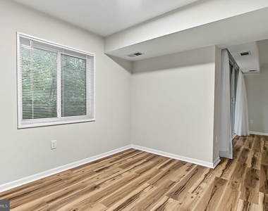 1523 Northgate Square - Photo Thumbnail 12