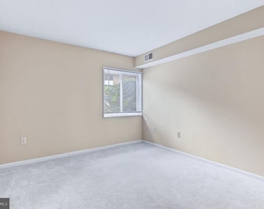 1523 Northgate Square - Photo Thumbnail 23