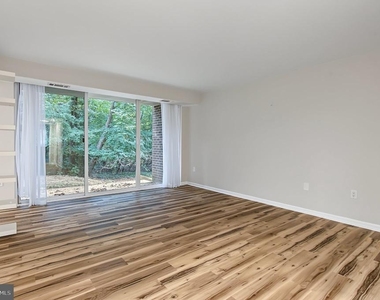 1523 Northgate Square - Photo Thumbnail 5