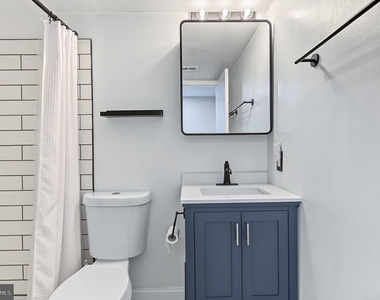 1523 Northgate Square - Photo Thumbnail 21