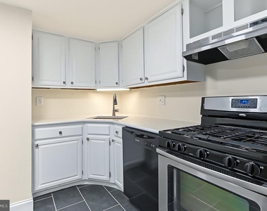 1523 Northgate Square - Photo Thumbnail 15