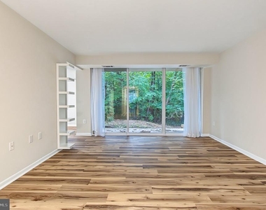 1523 Northgate Square - Photo Thumbnail 6