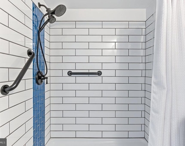 1523 Northgate Square - Photo Thumbnail 20