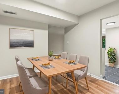 1523 Northgate Square - Photo Thumbnail 3
