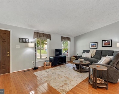 2913 Ashdown Forest Drive - Photo Thumbnail 13