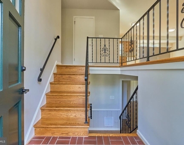 2807 Schafflind Court - Photo Thumbnail 2