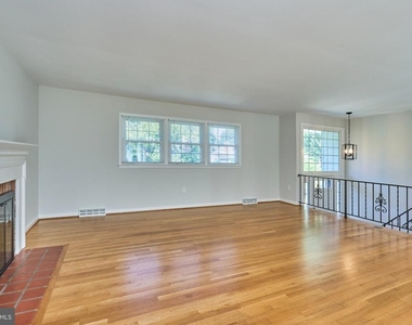 2807 Schafflind Court - Photo Thumbnail 5
