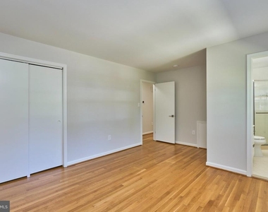 2807 Schafflind Court - Photo Thumbnail 13